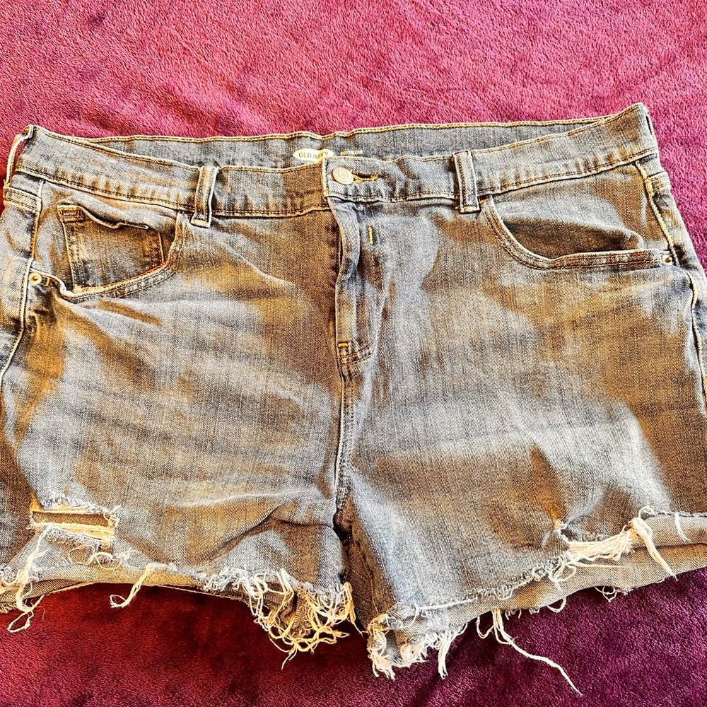 Old Navy destructed denim shorts